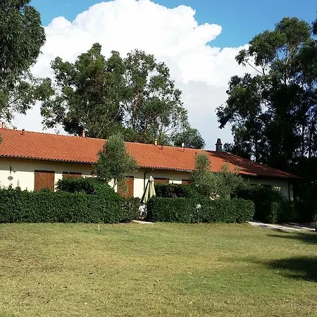 Casa Vacanze La Sainella Aparthotel 3*